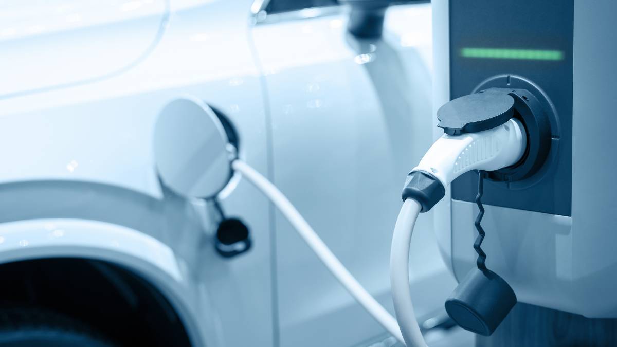 The Evolution of Battery Technology in EVs: Tracing the Path of Innovation