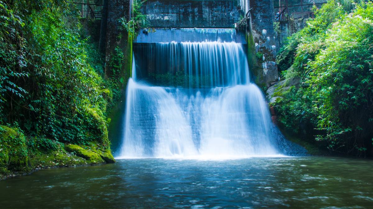 Hydropower Explained: Weighing the Pros and Cons of Water-Powered Energy